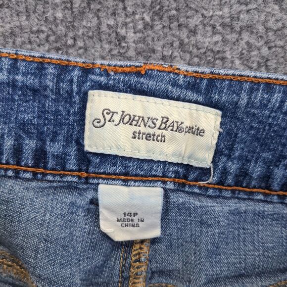 St. John's Bay Petite Women's Stretch Cropped Jeans Blue 14P Stone Wash - Picture 9 of 12